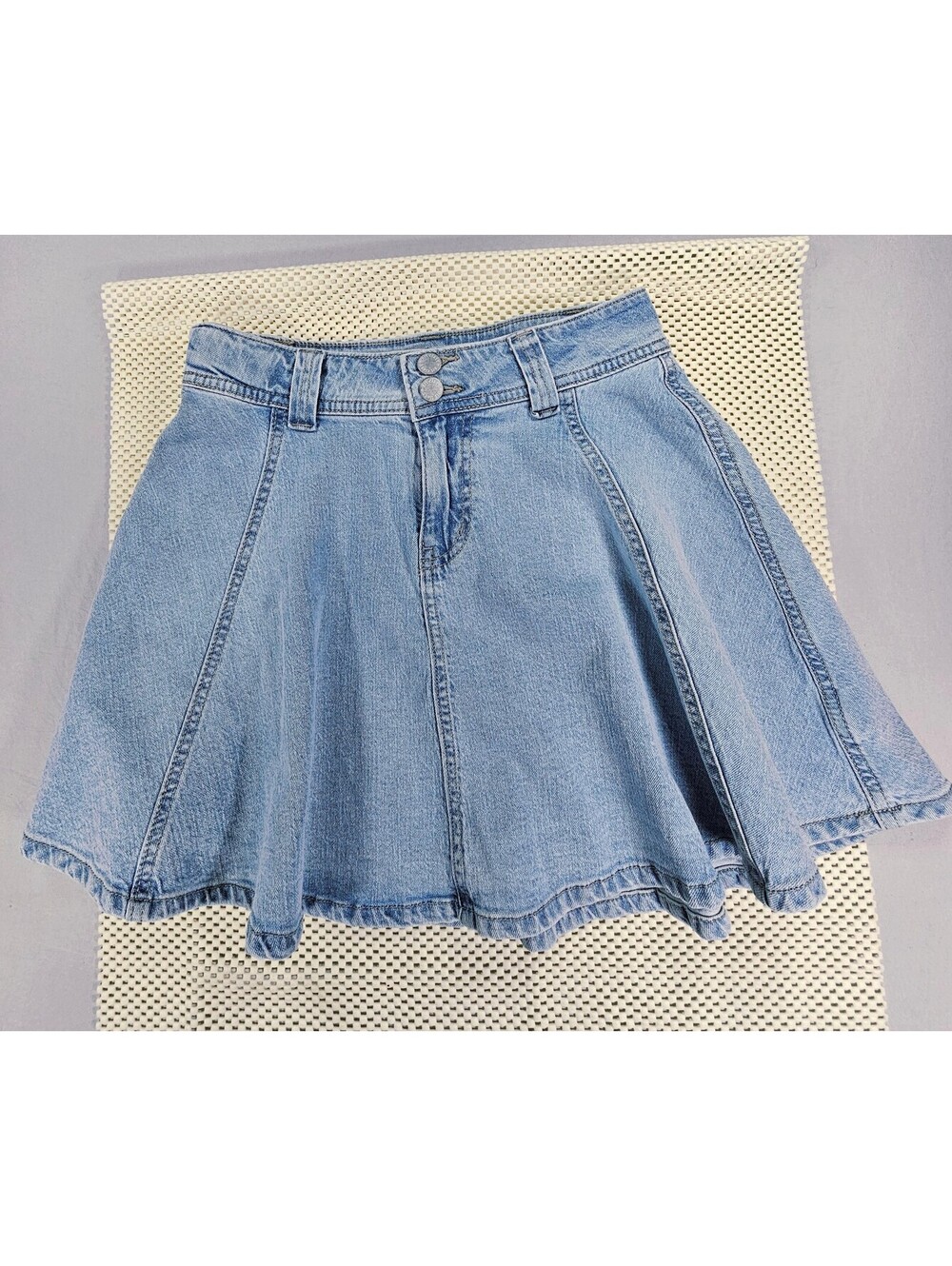 Art Class Cotton Light Blue Denim Skirt. Size large (10/12) Americana